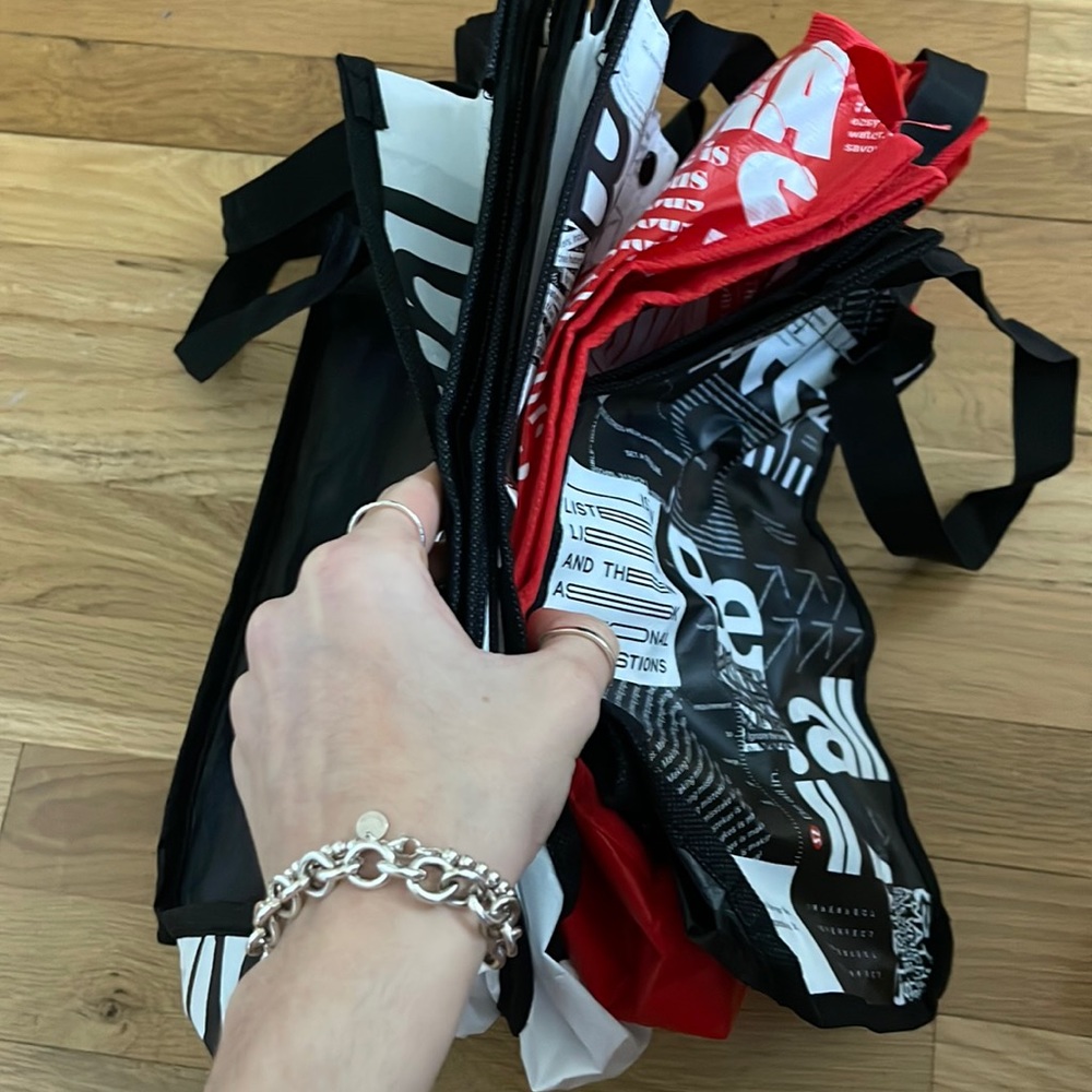 5 LuLulemon Colored Bags